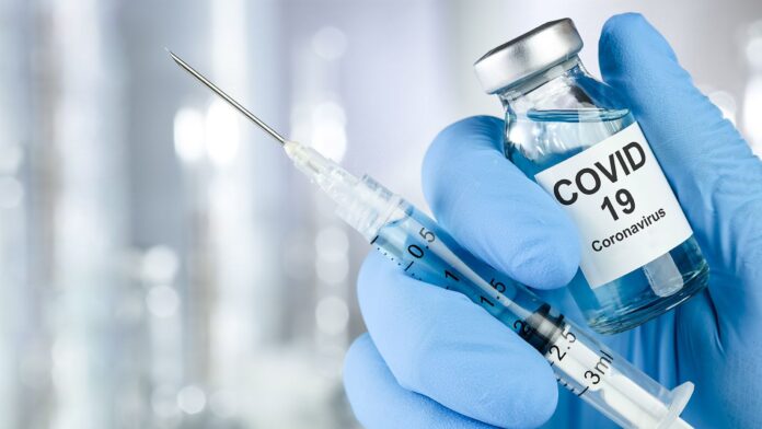 Foto de Vacunación del COVID  en pacientes alérgicos